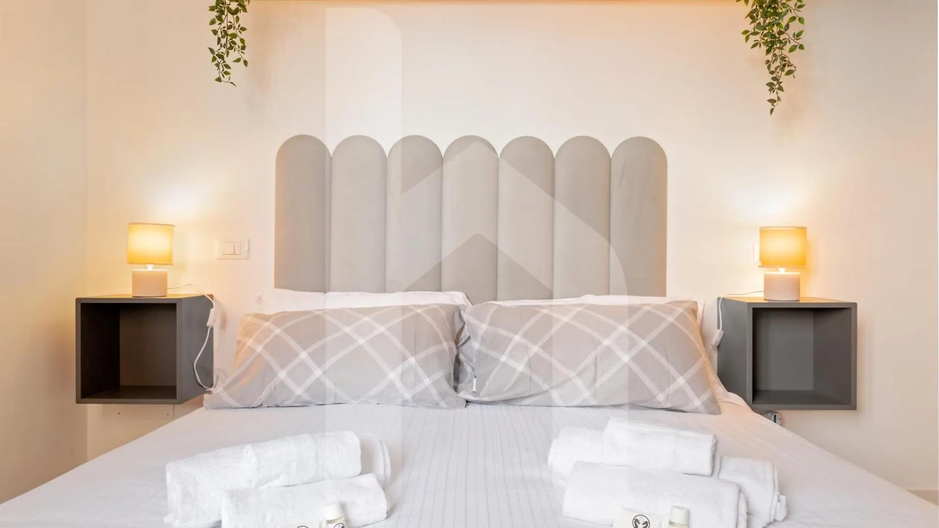 Homiday- New Apt- Free Parking- Aeroporto - Ospedale Pisa Apartment